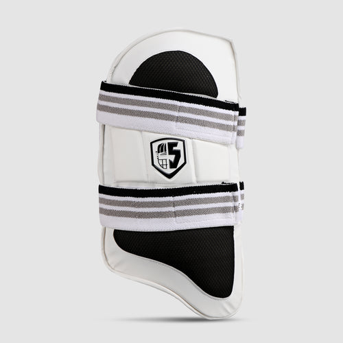 Single Thigh Guard - White